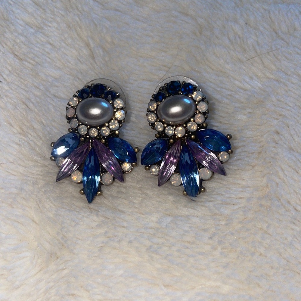 Formal earrings